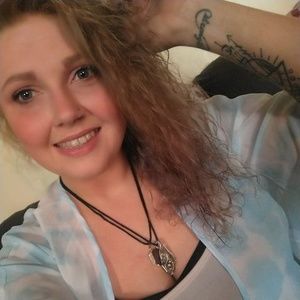 Meet your Posher, Ashlee